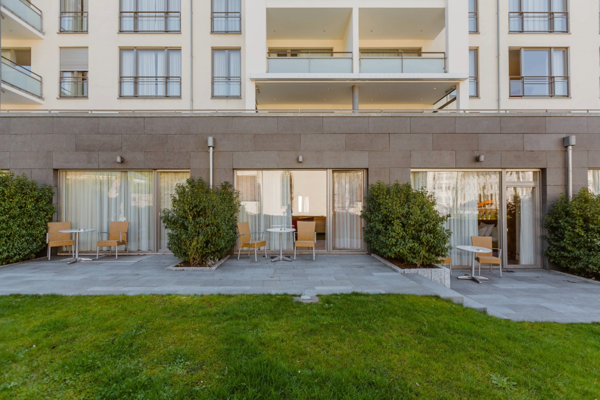 superior-suite-parkseite-aussen-aqua-aurelia-suitenhotel-1200x800