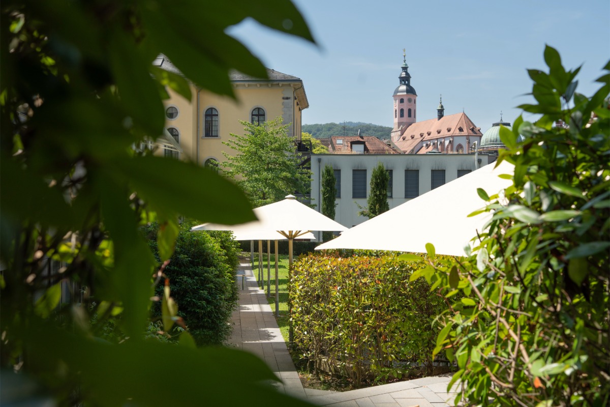 aussenaufnahme-garten2-aqua-aurelia-suitenhotel-1200x800