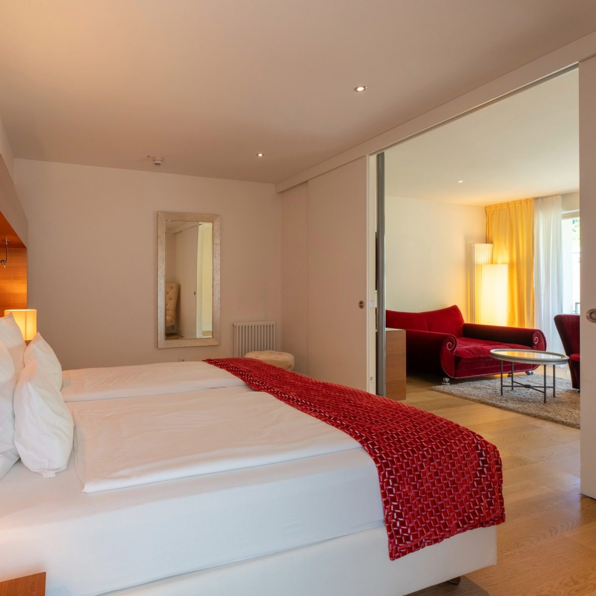 deluxe-suite-parkseite9-aqua-aurelia-suitenhotel-1200x1200